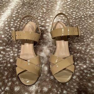 Antonio Melani tan patent leather sandals, size 7